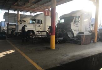 Unidad en la bahía de servicio del taller.